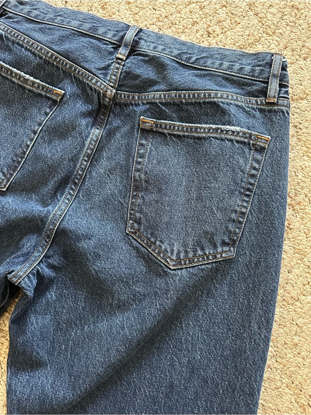 FRAME The Staple Straight-Leg Jeans - Picture 6 of 9